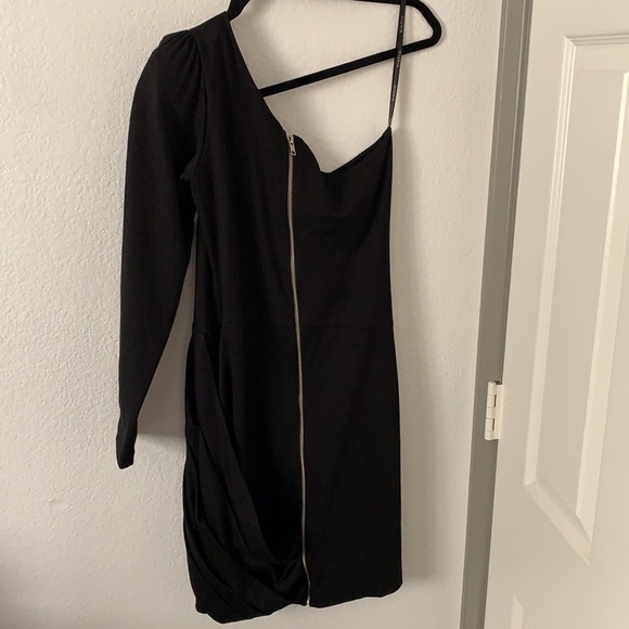 Kardashians for Bebe One Shoulder Pleated Dress - Picture 8 of 14